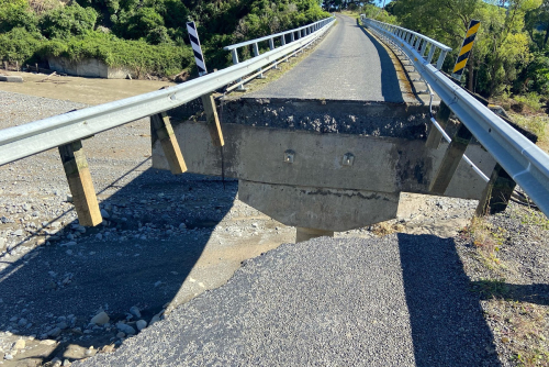 Cyclone recovery roadworks