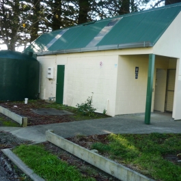 Aramoana Beach Toilets - The Aramoana Beach Toilets are situated in the carpark at the end of the road