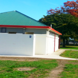 Russell Park Public Toilets Waipukurau - Russell Park Toilets are situated off River Terrace in Waipukurau