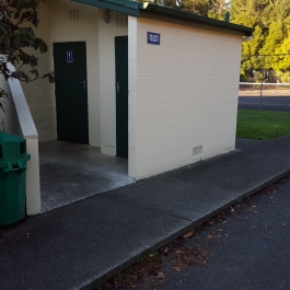 Tikokino Public Toilets - Tikokino toilets are situated on Owen St off State Highway 50